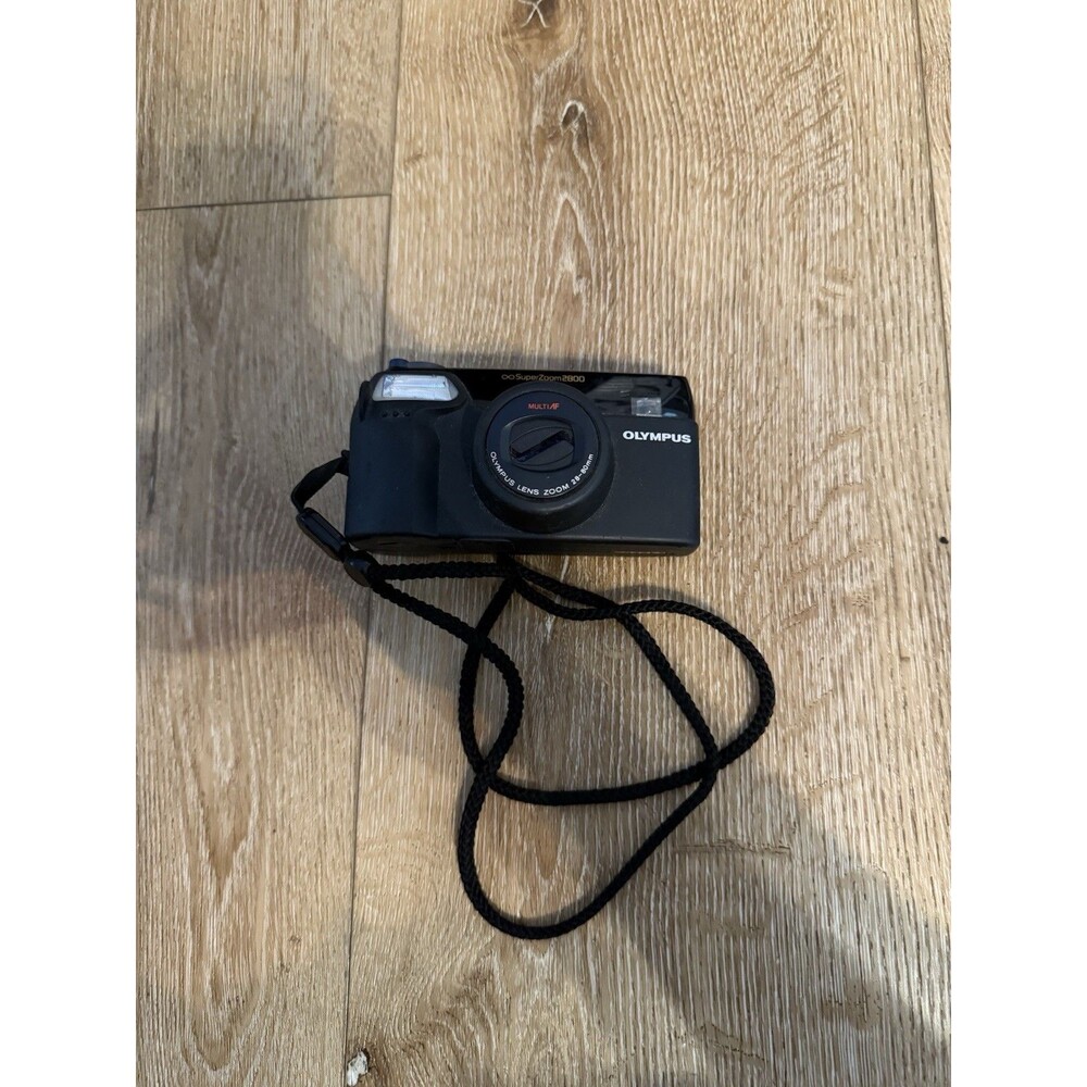 Olympus Infinity Superzoom 2800 DLX 35mm Film Camera 28-80mm untested